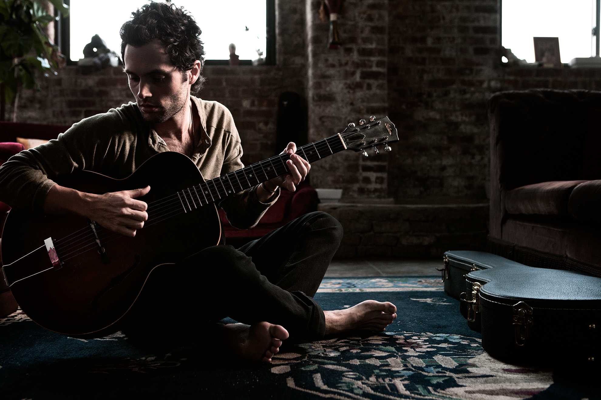 Penn badgley keeps 'you' on your toes in lifetime's stalker series (exclusive)  | entertainment tonight