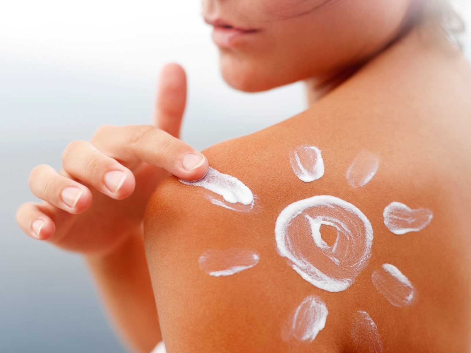 В материале разбираемся, в какие мифы о загаре и SPF-кремах нужно перестать верить, если хочешь надолго сохранить красоту и здоровье кожи