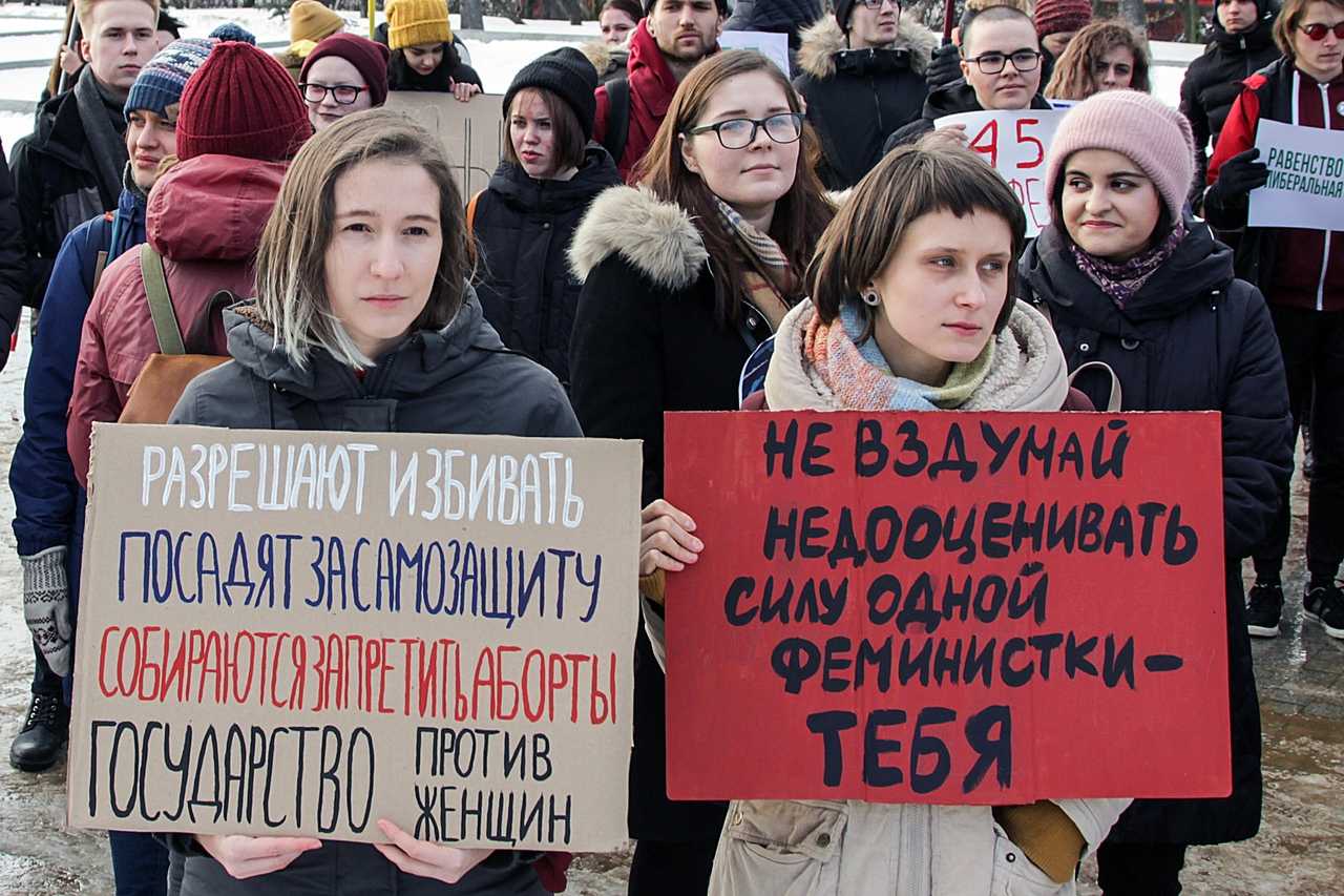 «главное достижение феминизма в россии? он не умер». победы женского движения за 10 лет