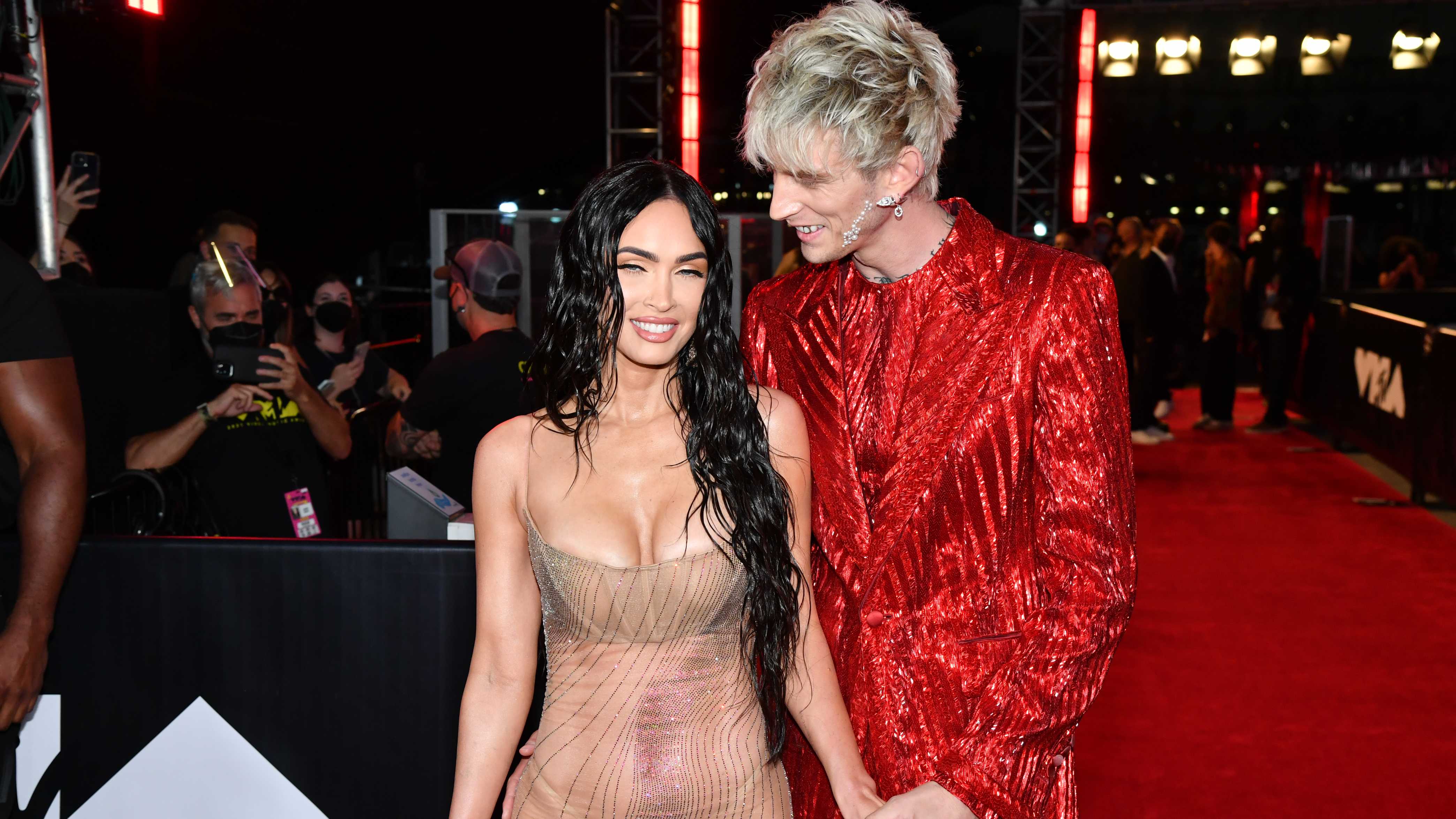 Megan fox defends sophie lloyd in a big way amid mgk cheating rumours