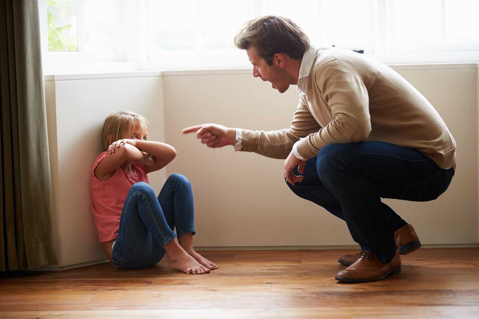Синдром недолюбленности: признаки людей, которым в детстве не хватило родительской любви