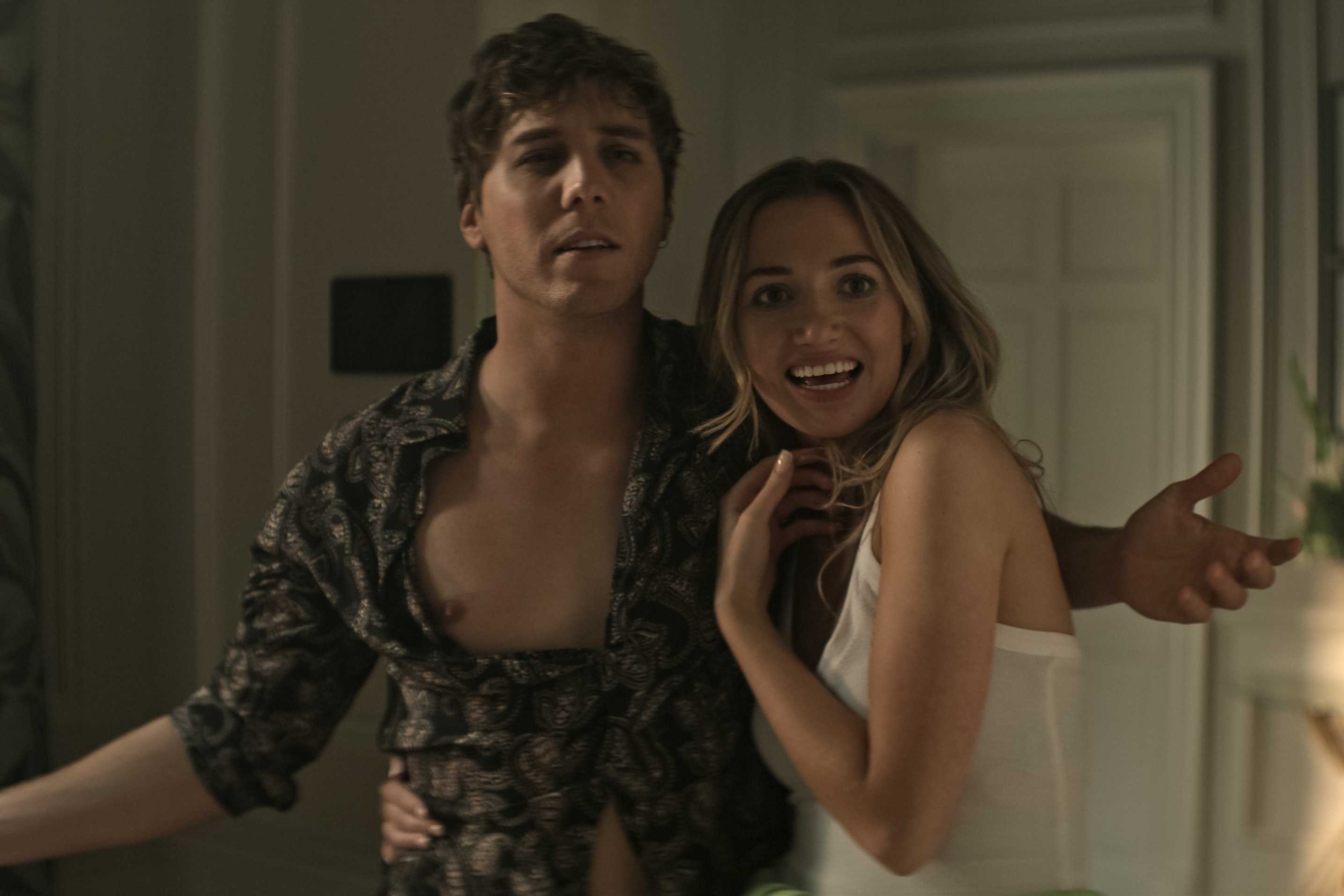 Netflix's you: 10 signs that love is just like joe (that fans completely missed)